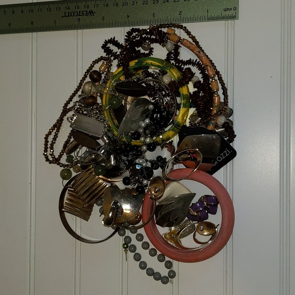 Assorted Jewelry Lot - Picture 3 of 4
